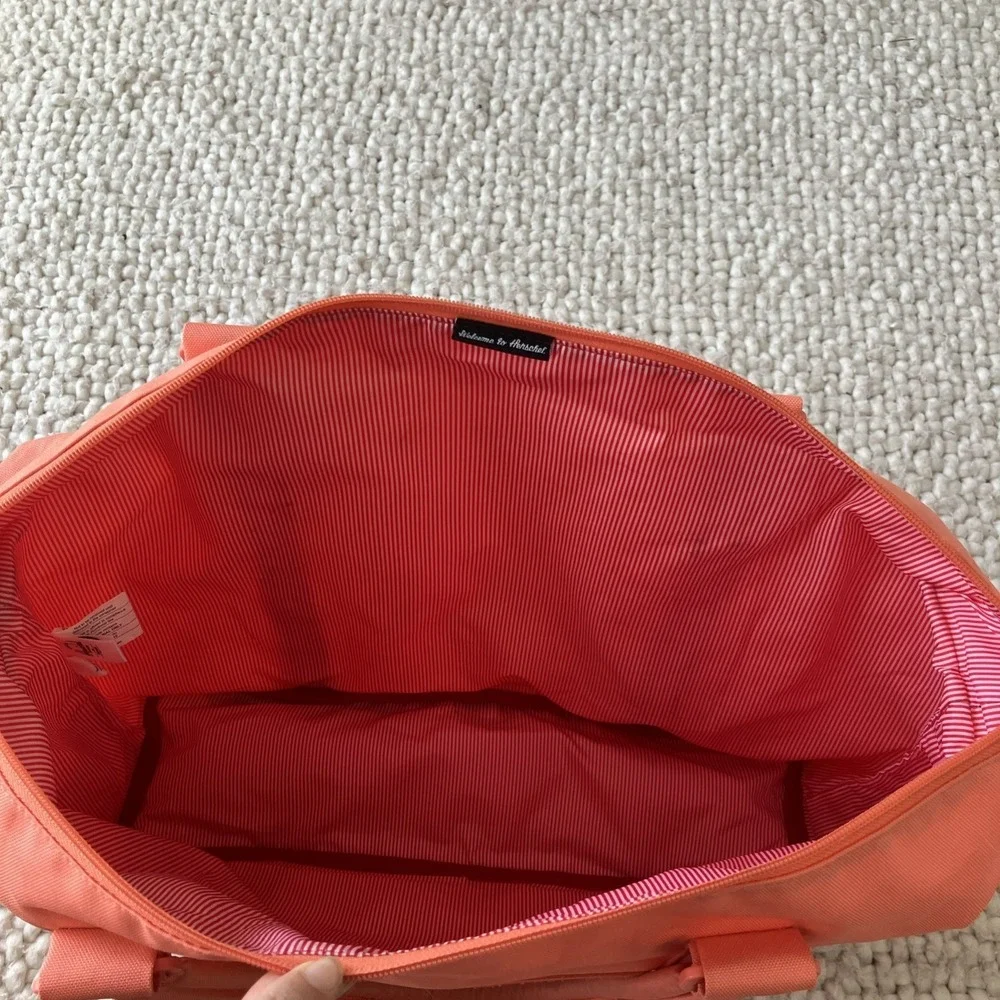 Herschel Supply Co.‎ Pink Tote Bag Pockets Easy Access Double Zip Side Snap Alt